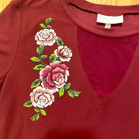 Floral Embroidery Dress - Picture 2 of 7